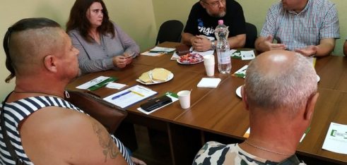 Кава із юристом. На Буковині безоплатно консультують учасників АТО та переселенців.