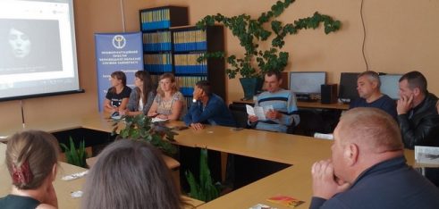 Торгівля людьми – сучасне рабство. Як не перетворитись на товар, розповіли на Путильщині