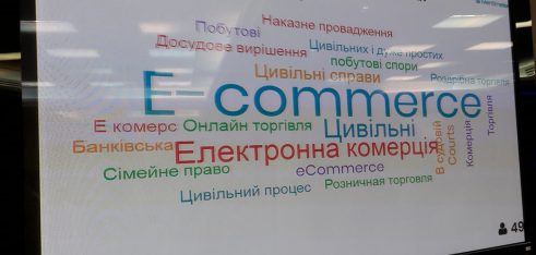 «Уряд допомагатиме тимчасово переміщеним особам позиватися проти Росії до ЄСПЛ», – Арсеній Яценюк