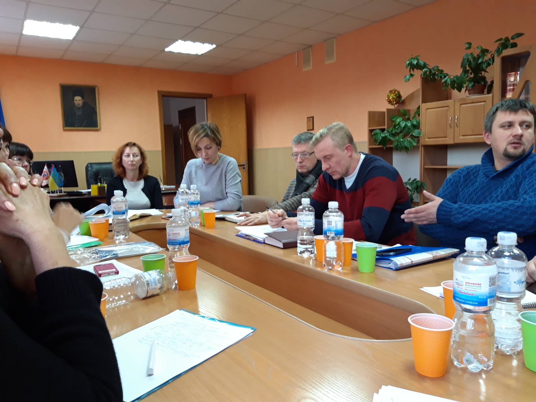 кргулий стіл про насилля