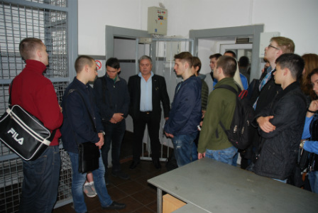 Police eks 3