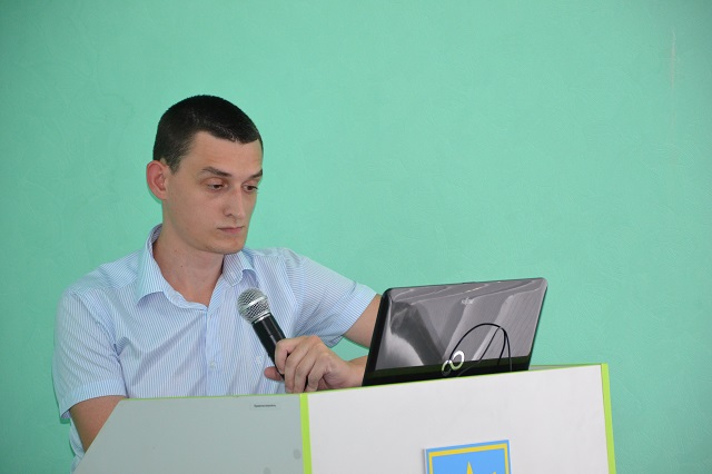 DSC 08ddd35